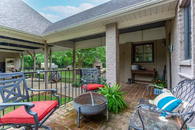 6035 BLUE BIRD LANE, Leeds, AL 35094