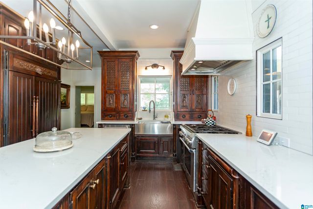 6035 BLUE BIRD LANE, Leeds, AL 35094