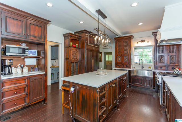 6035 BLUE BIRD LANE, Leeds, AL 35094