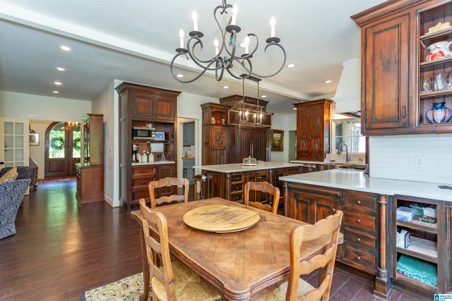 6035 BLUE BIRD LANE, Leeds, AL 35094