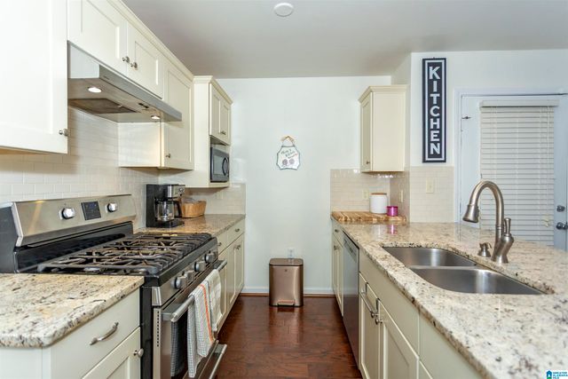 6035 BLUE BIRD LANE, Leeds, AL 35094