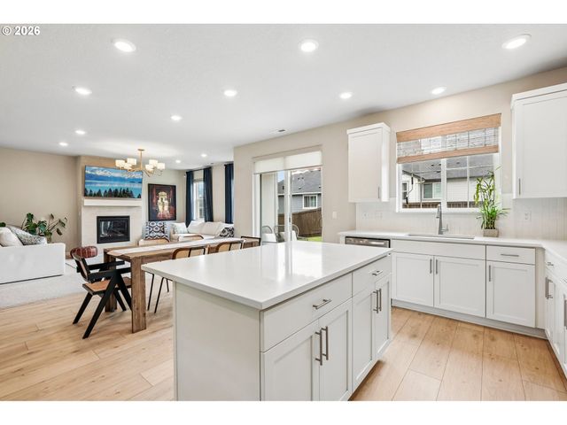 12535 Sw LAPWING Ter, Beaverton, OR 97007