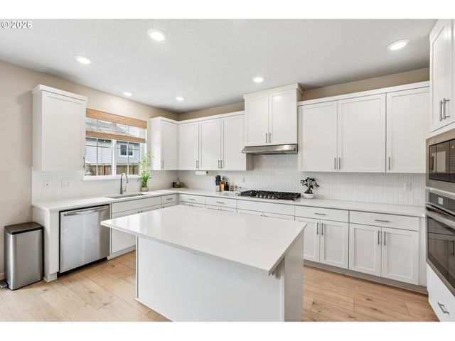 12535 Sw LAPWING Ter, Beaverton, OR 97007