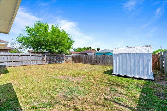 5642 Victor Lara Ortegon St, Corpus Christi, TX 78417