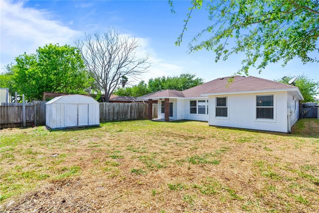 5642 Victor Lara Ortegon St, Corpus Christi, TX 78417