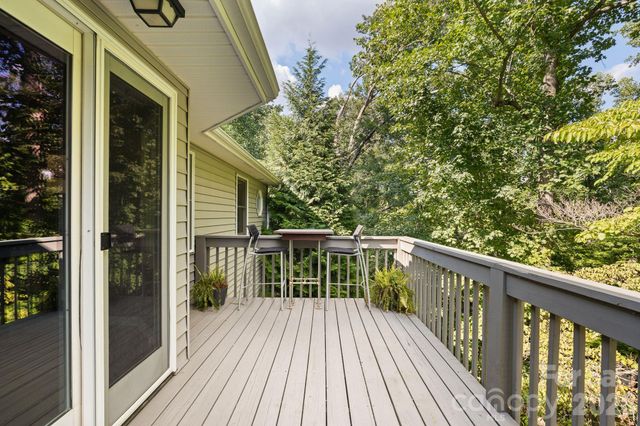 42 Gaston Mountain Road, Asheville, NC 28806