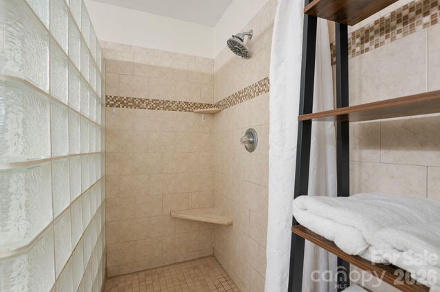 42 Gaston Mountain Road, Asheville, NC 28806