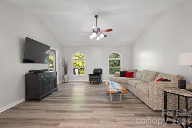 42 Gaston Mountain Road, Asheville, NC 28806