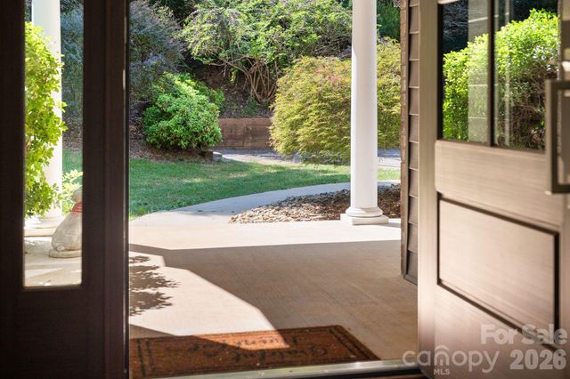 42 Gaston Mountain Road, Asheville, NC 28806