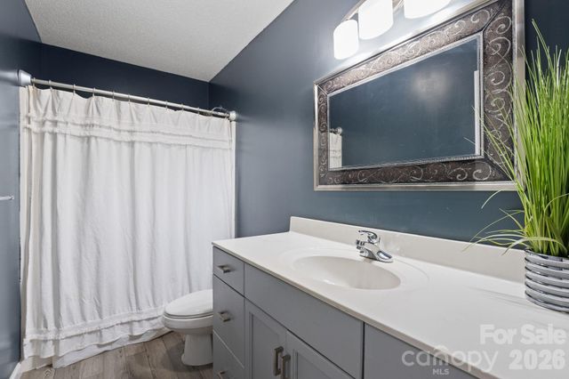 42 Gaston Mountain Road, Asheville, NC 28806