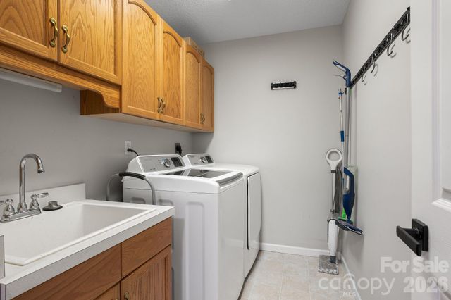 42 Gaston Mountain Road, Asheville, NC 28806