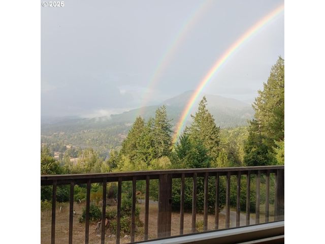 99608 S BANK CHETCO Rd, Brookings, OR 97415