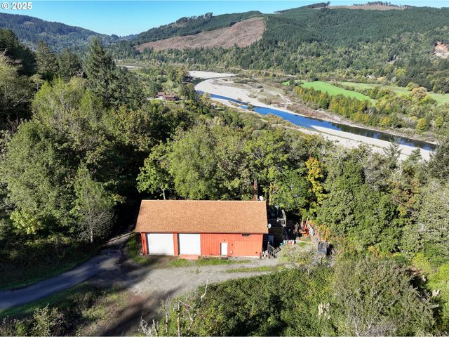 99608 S BANK CHETCO Rd, Brookings, OR 97415
