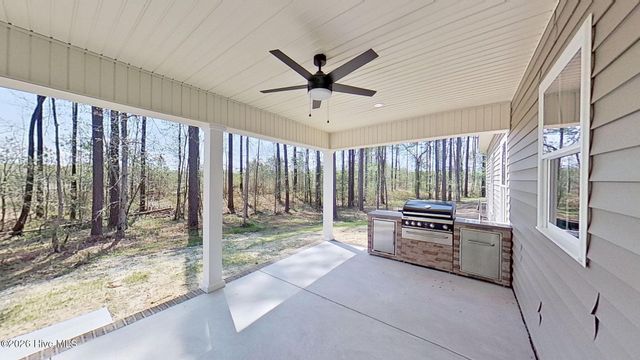 1001 Ecru Circle, New Bern, NC 28562