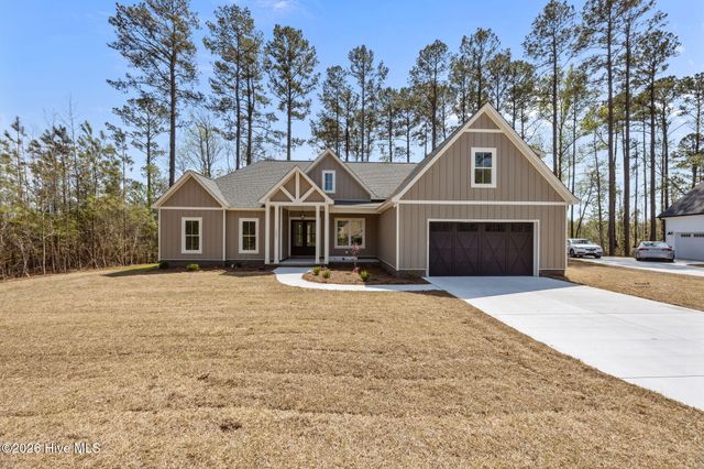 1001 Ecru Circle, New Bern, NC 28562