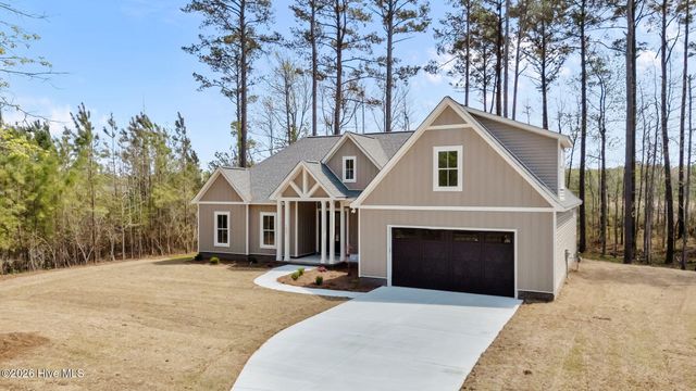 1001 Ecru Circle, New Bern, NC 28562