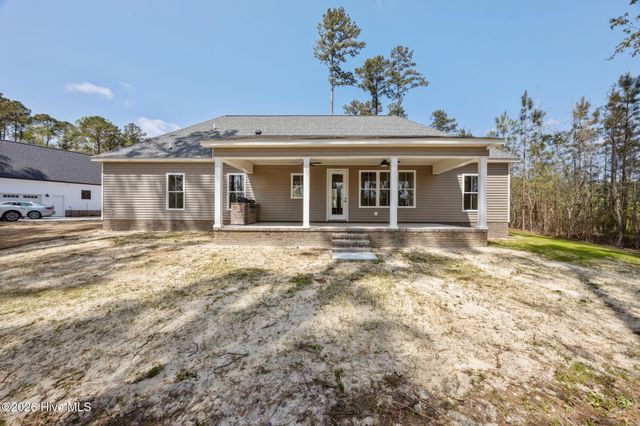 1001 Ecru Circle, New Bern, NC 28562