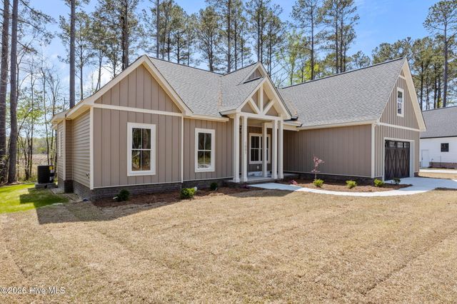 1001 Ecru Circle, New Bern, NC 28562