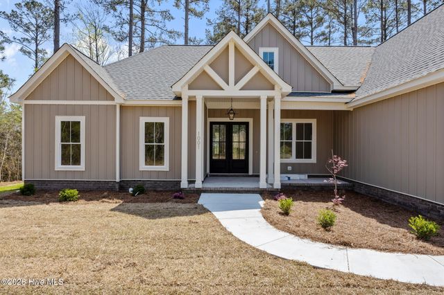 1001 Ecru Circle, New Bern, NC 28562