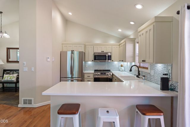 55350 Gross Drive, Bend, OR 97707