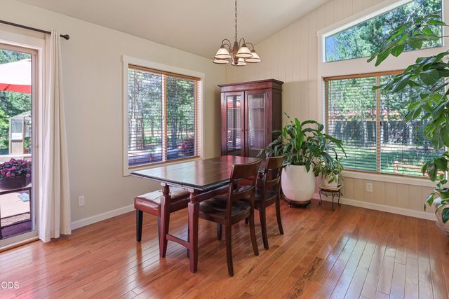 55350 Gross Drive, Bend, OR 97707