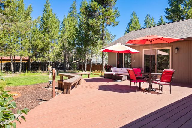55350 Gross Drive, Bend, OR 97707