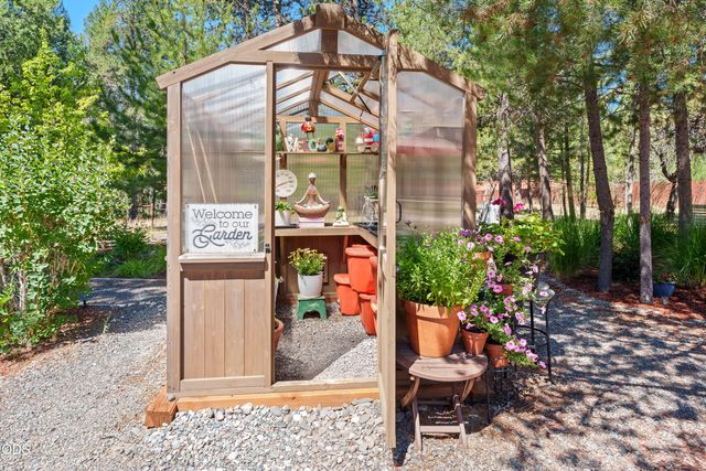 55350 Gross Drive, Bend, OR 97707
