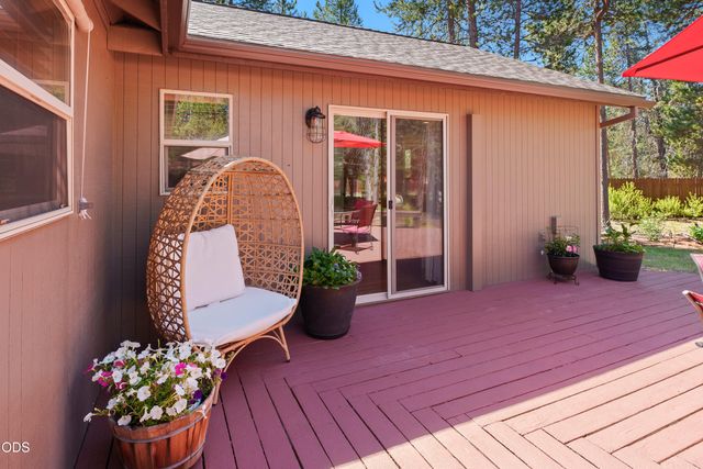 55350 Gross Drive, Bend, OR 97707