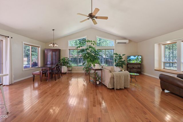 55350 Gross Drive, Bend, OR 97707