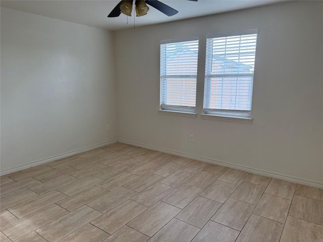 2724 Avenue D Avenue 5, San Leon, TX 77539