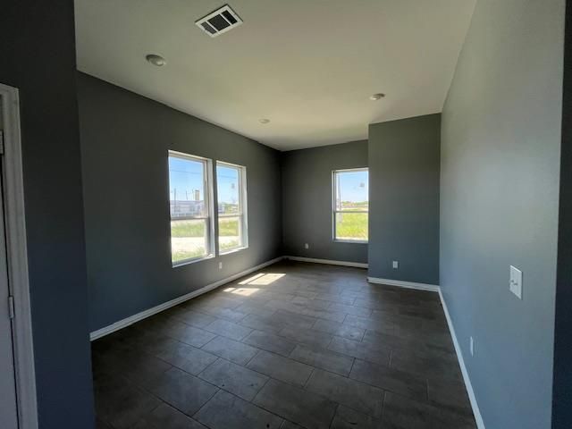 242 Bianca CIR, Del Valle, TX 78617