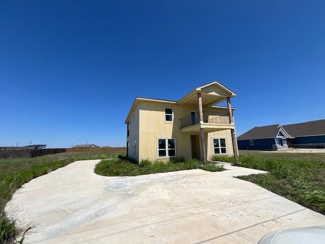 242 Bianca CIR, Del Valle, TX 78617