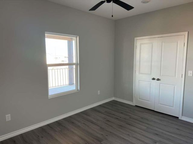 242 Bianca CIR, Del Valle, TX 78617