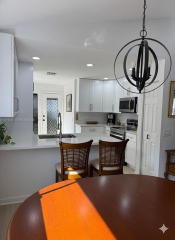 2704 Pinewood Ct 0, Davie, FL 33328