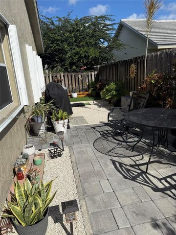 2704 Pinewood Ct 0, Davie, FL 33328