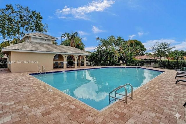 2704 Pinewood Ct 0, Davie, FL 33328