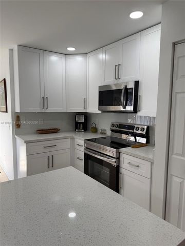 2704 Pinewood Ct 0, Davie, FL 33328