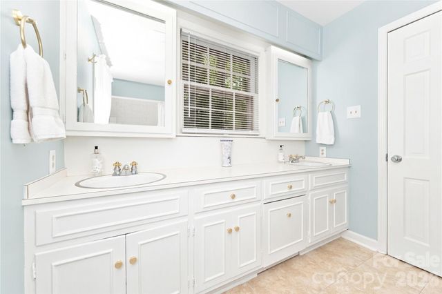 604 Whittington Place, Statesville, NC 28677
