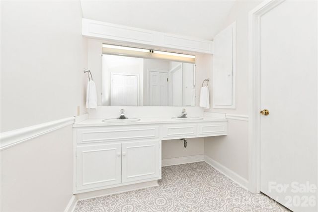 604 Whittington Place, Statesville, NC 28677