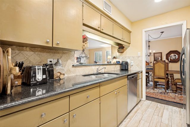 4933 Skillman Street 151, Dallas, TX 75206