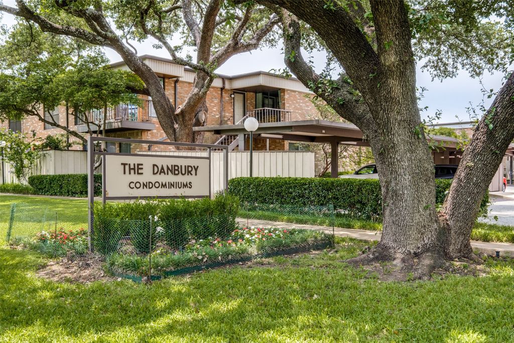 4933 Skillman Street 151, Dallas, TX 75206
