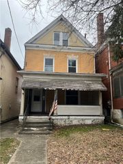 419 Robinson St, Pitcairn, PA 15140