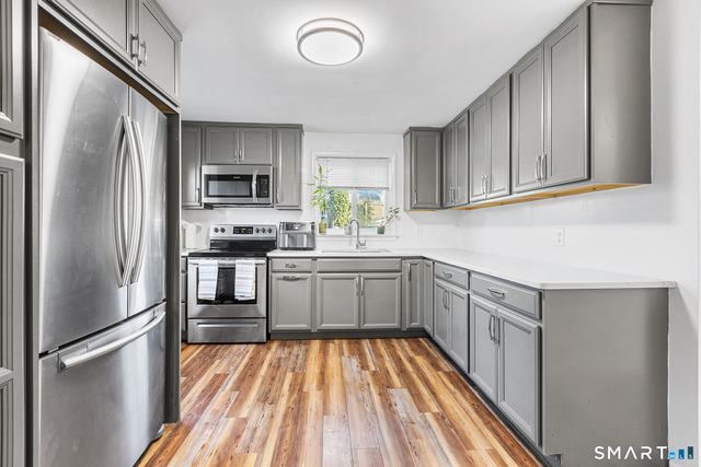 12 Sention Avenue, Norwalk, CT 06850