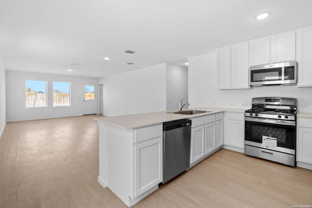 1427 Neria Loop, San Antonio, TX 78224