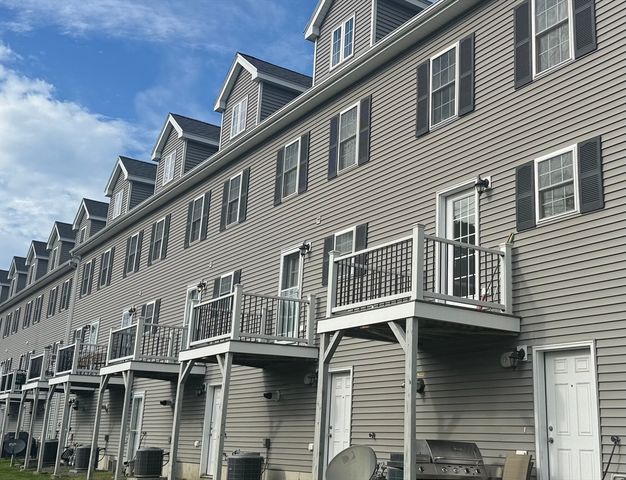 80 Rogers St 503, Lowell, MA 01852