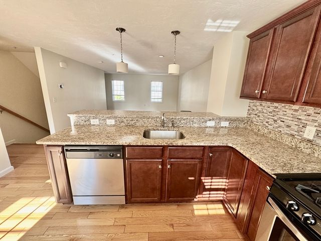 80 Rogers St 503, Lowell, MA 01852