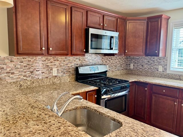 80 Rogers St 503, Lowell, MA 01852
