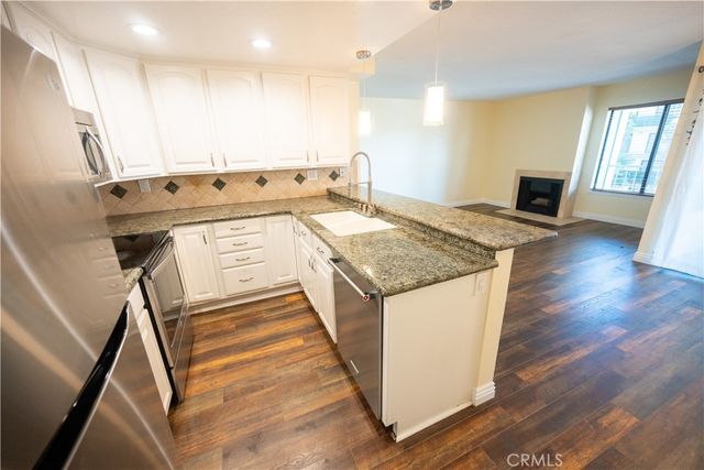 4205 Apricot, Irvine, CA 92618