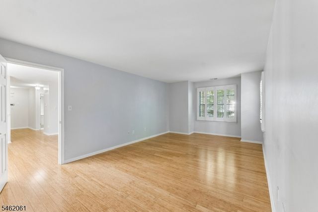 1403 Stoneridge Cir, Helmetta Boro, NJ 08828
