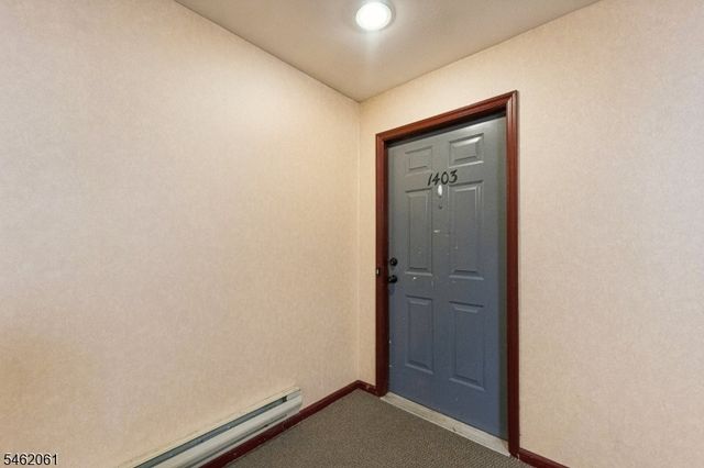 1403 Stoneridge Cir, Helmetta Boro, NJ 08828